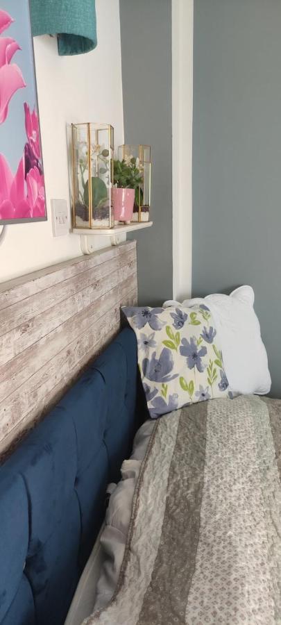 Joanna'S Studio , Key Locker By Whatsapp Own Entrance, Own Bathroom Youghal Exteriör bild